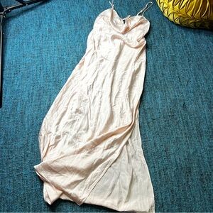 VTG Victoria's Secret 100% Silk Soft Pink Maxi Dress Slip Nightgown Medium Y2K